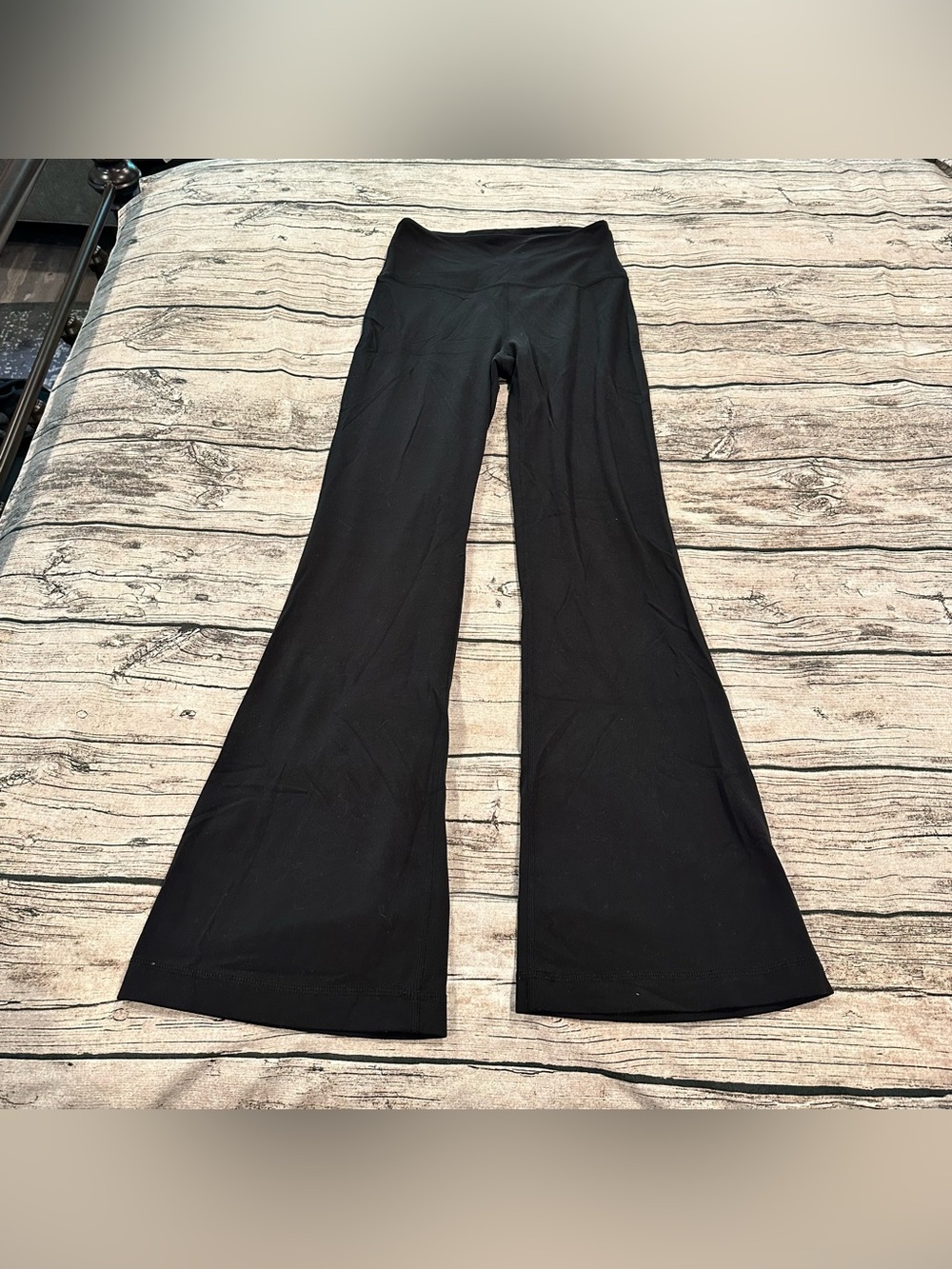 Lululemon Groove Pant Flare Super High-Rise *Nulu in Black Re-Release Size 6